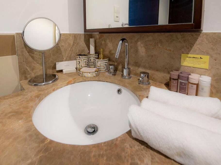 First Class 2Br With Full Burj Khalifa And Fountain View Dubai Eksteriør bilde