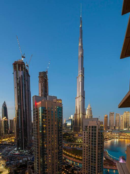 First Class 2Br With Full Burj Khalifa And Fountain View Dubai Eksteriør bilde